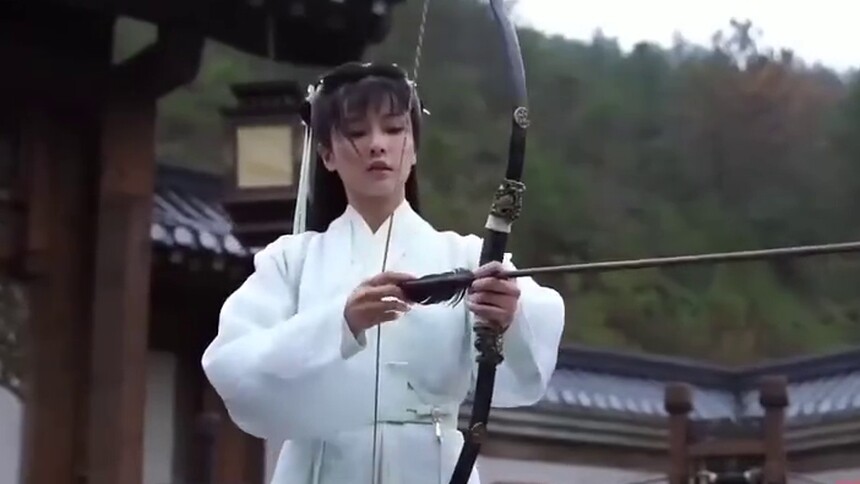 白鹿射箭翻车现场，全程爆笑，这姐怕不是个喜剧演员！