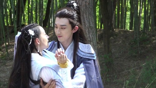 《百灵潭》会员花絮彩蛋2：郭俊辰片场调皮，可爱爆了