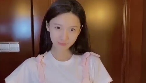 可盐可甜王子璇教你一键换装