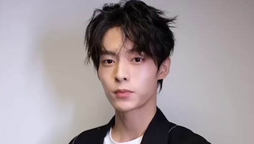 易耀诖开播篇：玉华相见！跟着富家易哥闪闪发光！