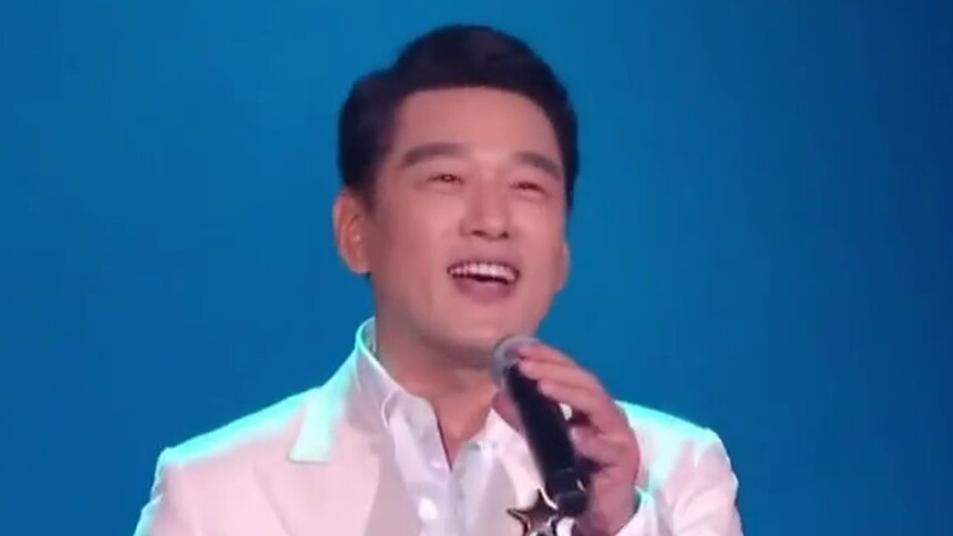 大湾区中秋电影音乐晚会 吕方 王耀庆《弯弯的月亮》