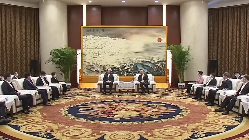 湖南省政府与四川省政府举行座谈 毛伟明 黄强出席并讲话