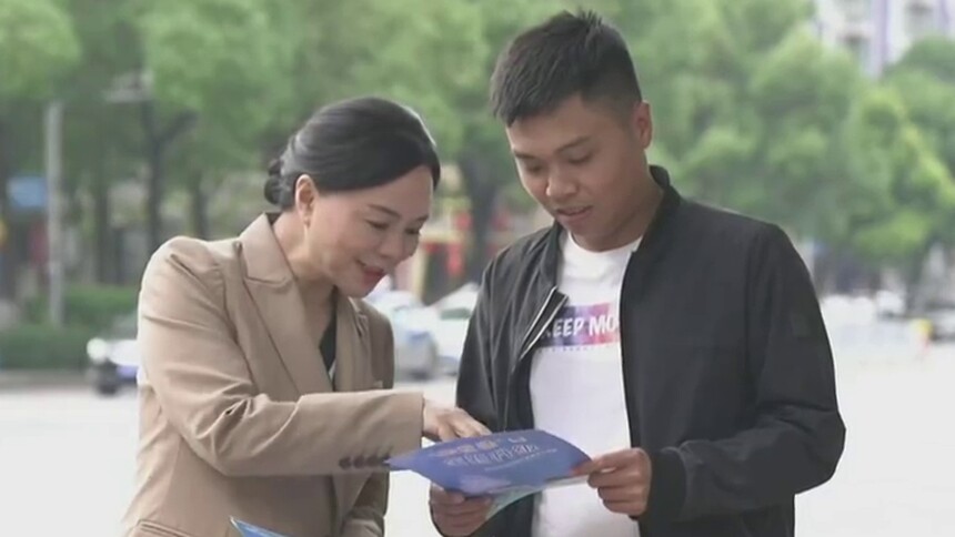 省政协委员朱志春：奔走在减税降费路上的“普法达人”