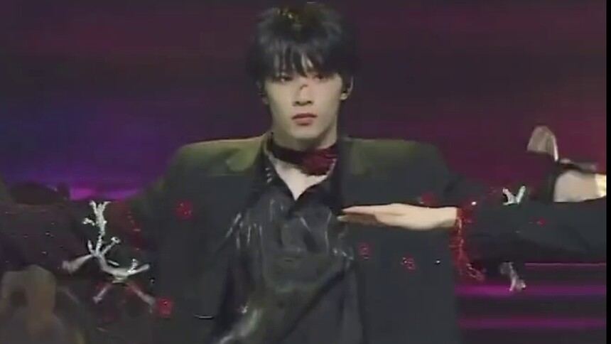 刘耀文《dancing with a stranger》直拍