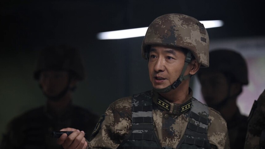 陈剑锋有条不紊地指挥作战布防