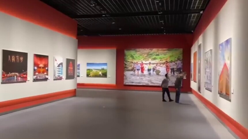 “筑梦——我们的新时代美术摄影作品展”展示新时代新气象