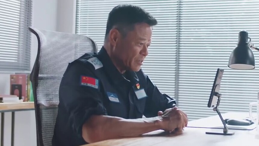 《追光者》第38集看点：展颜爸爸把队长一职交给罗本