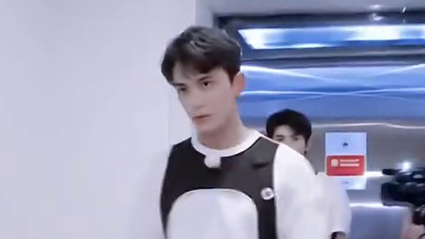 吴磊妥妥的霸总气质！俘获了谁的心！