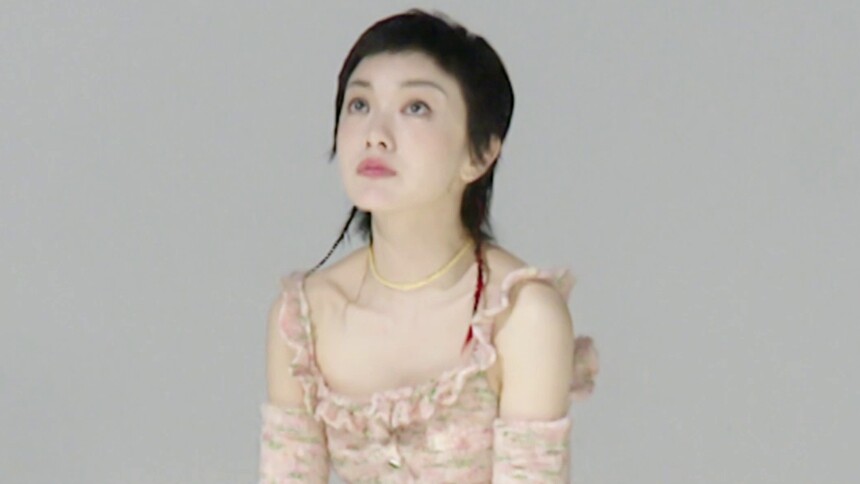 《再见爱人2》独家侧拍：郭采洁笑容灿烂活泼可爱