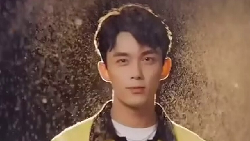 吴磊飘雪大片氛围感好强！双面弟弟爱了！