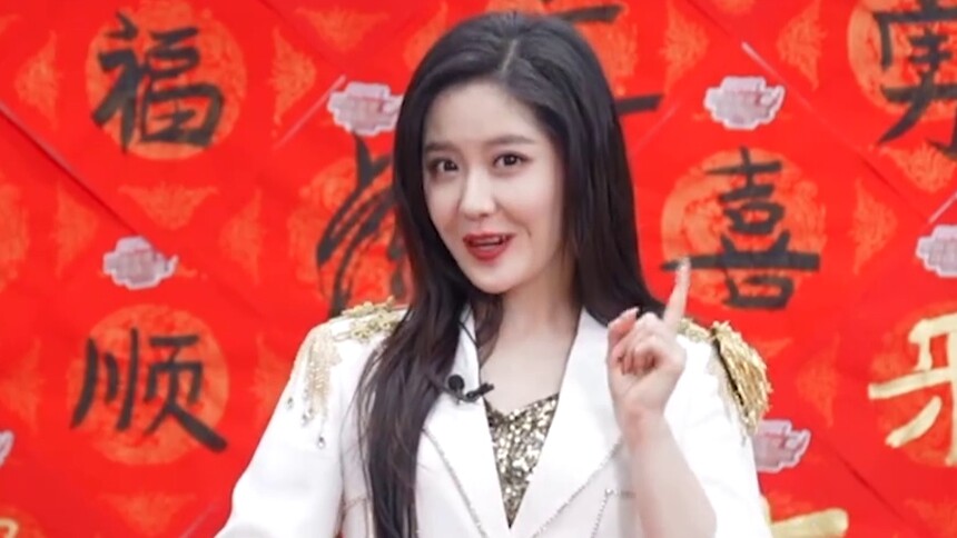 手艺人！硬糖少女303王艺瑾晒自捏冰墩墩成品照