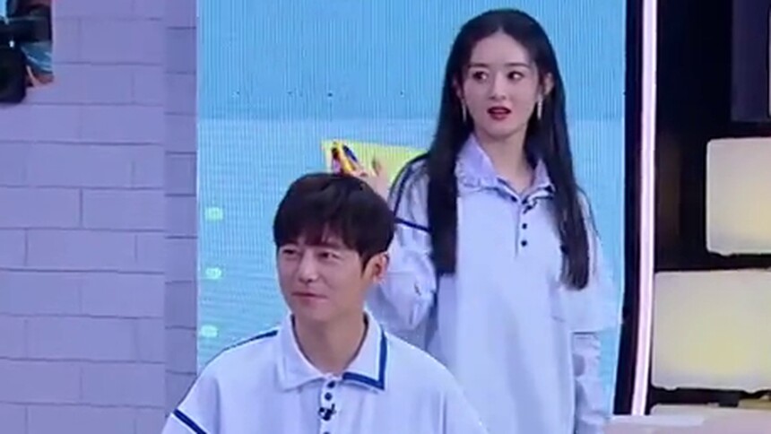 赵丽颖傻傻“队杀”何炅