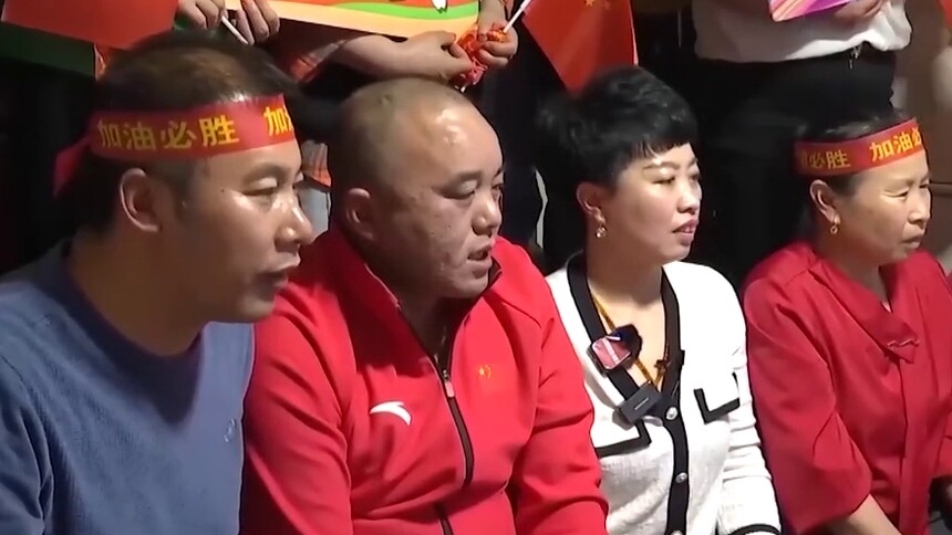 北京冬奥会·家乡连线｜李文龙父母：吸取经验再回来！爸妈挺你