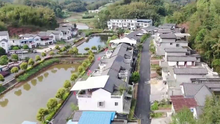 全国人大代表赵思学：院坝会上宣讲两会精神