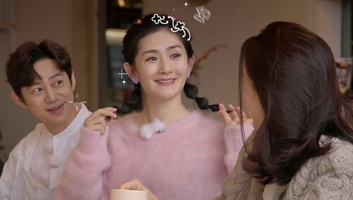 谢娜百变大咖脸 袁咏仪“吐槽”说像石榴姐