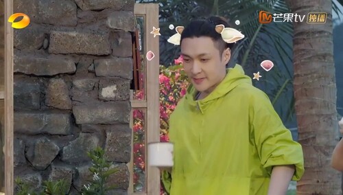 张艺兴get“张哥”新称号 厨艺获黄老师何老师双重认证