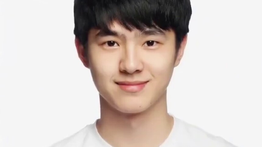 刘昊然艺考证件旧照曝光 清爽帅气少年感十足