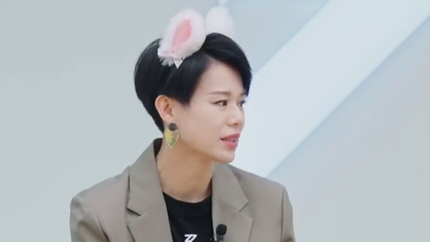 胡杏儿甜蜜演绎“妈妈歌” 称孩子给了她鼓励