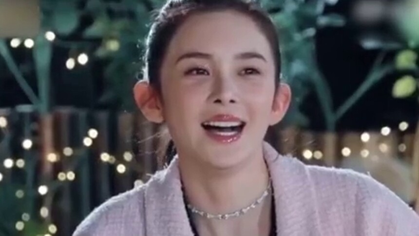 憨憨美女！赵樱子晒杨超越表情包回应把阿sa认成阿娇