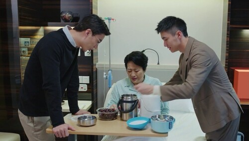 情敌见面堪比大型修罗场 这谁遭的住