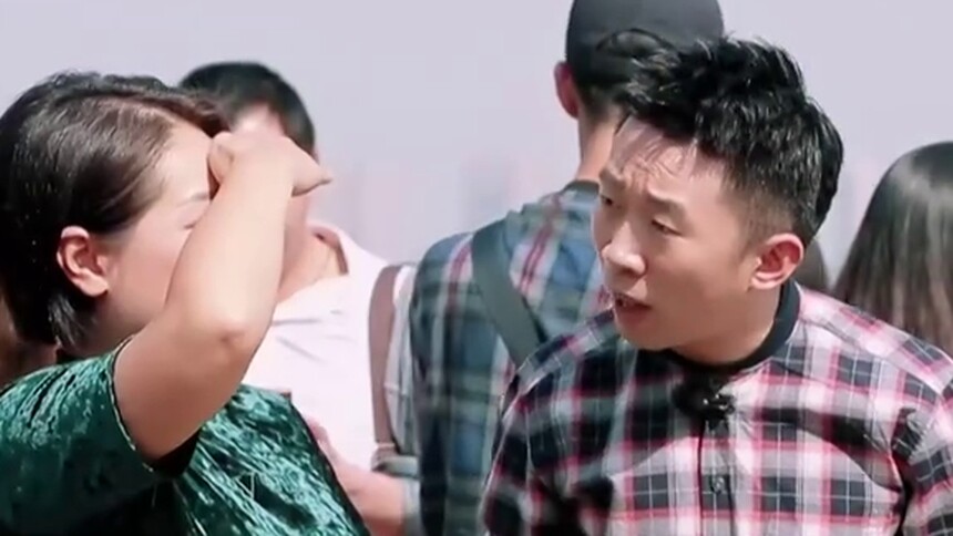 杨迪组一出发就碰壁，说好的武汉人都跟长江大桥合过影呢...