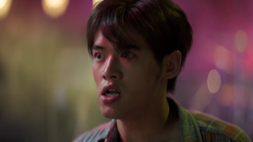 邱飞不惧挨揍帮周舟找回项链