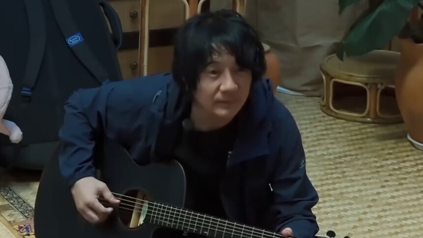 蘑菇屋神仙合作现场 郑钧欧阳娜娜吉他合奏太惊艳