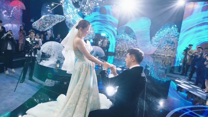 求婚啦！直击发布会现场季默求婚若男