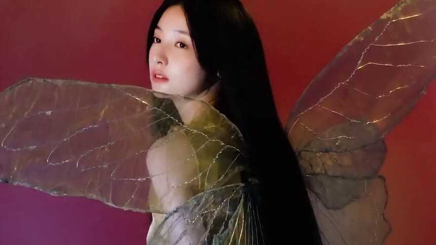 赵粤长发回归大片，立志女团毕业后留长发的flag终于实现了