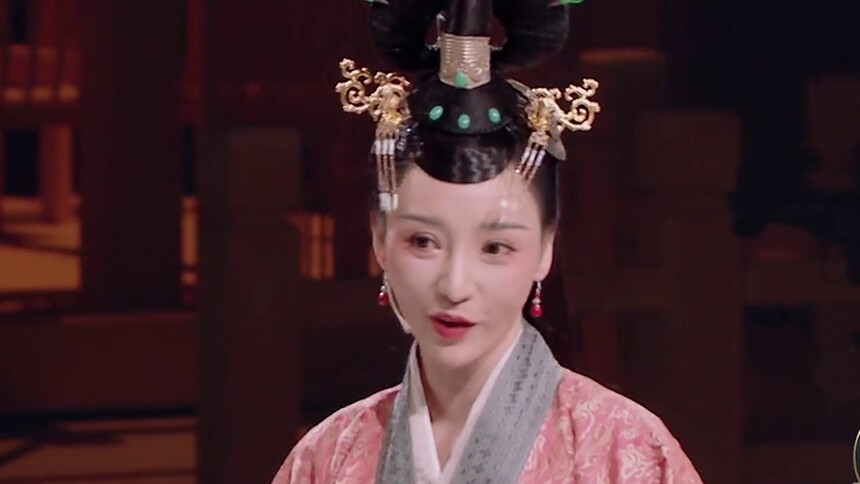 孙寿作业秀完整版：柳岩折腰步还原东汉“美妆博主”风采