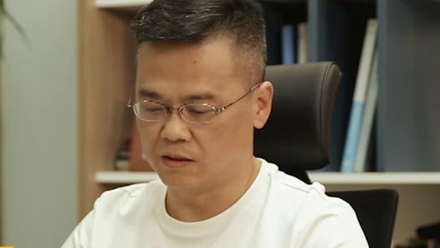 王成刚编剧谈发现工业之美，人与机器的深情对望