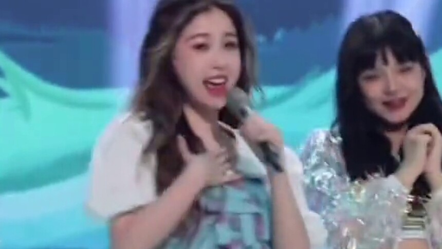 虞书欣《夏天》直拍好美！元气满满的夏日甜心~