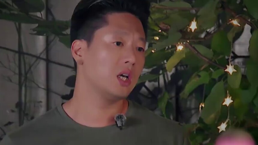 凌潇肃秒变烧烤王子 唐一菲被板栗感动到