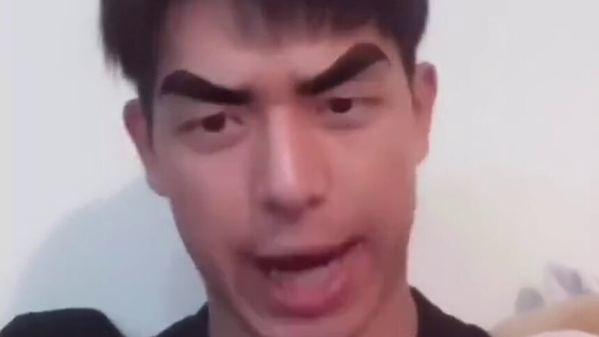 李现：我…怎么…这么…好…看，这么好看！