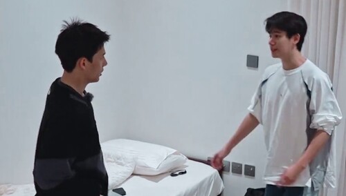 导游兄弟团魂有了！胡先煦安慰王安宇别让自己太累