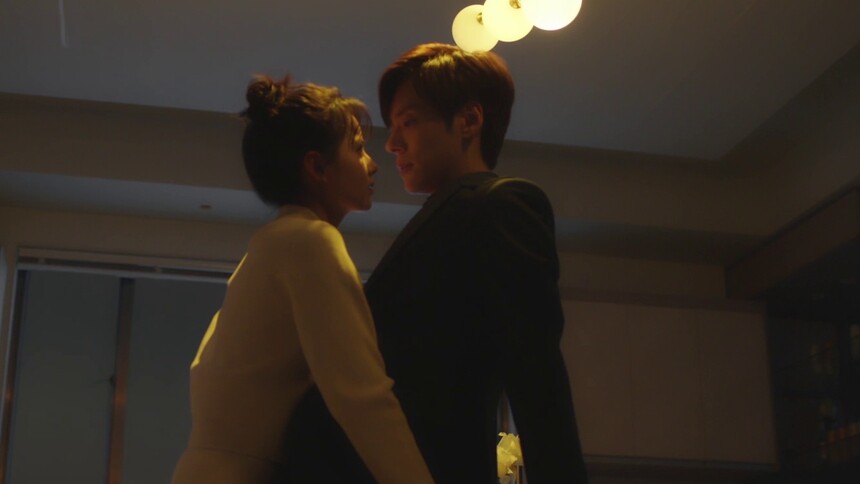 《对你不止是喜欢》第23集看点：唐馨醉酒不自觉引诱唐域 气氛暧昧揭秘满分喜欢