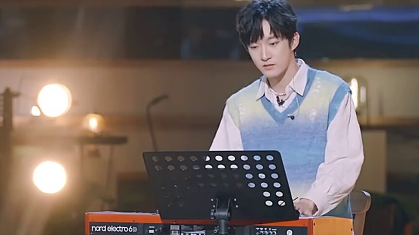南波万的迷你Livehouse：曹恩齐《好喜欢你》直拍