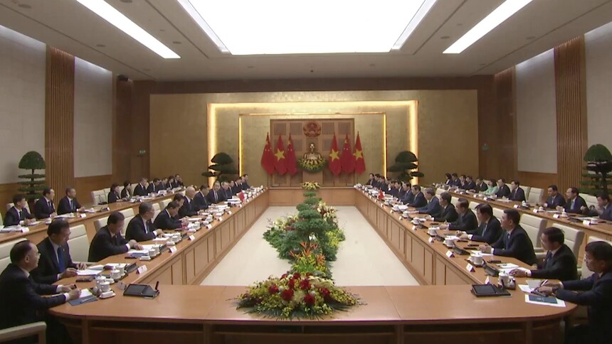 独家视频丨习近平会见越南总理范明政：中越关系的广度和深度非同一般