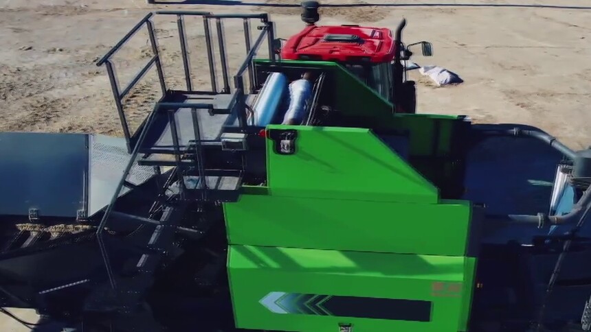 吉林四平：“铁牛”慧耕黑土地