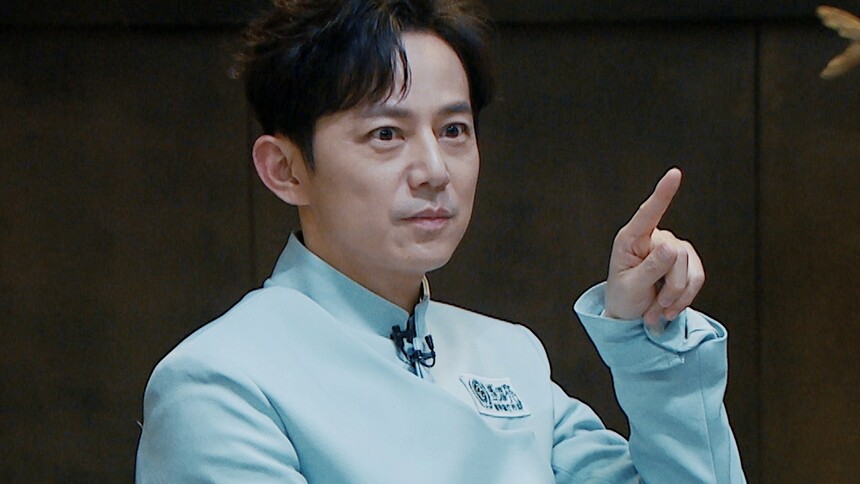 《大侦探第八季》2月17日看点：魏晨法医式探案搜到实锤线索？何炅高能抗辩舌战群雄！