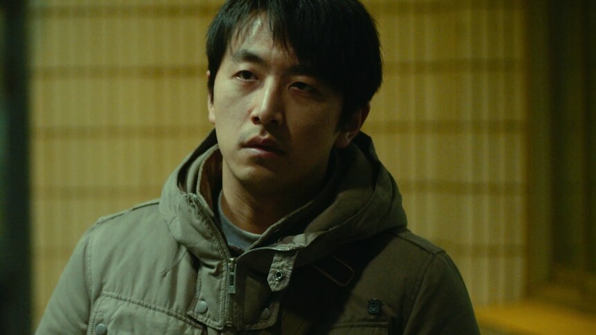 《不止不休》“渺小敢为”版海报预告 白客苗苗张颂文置身时代洪流探求真相