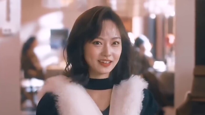 卫警官护妻狂魔，把聂小雨一把拉到怀里，男友力爆棚