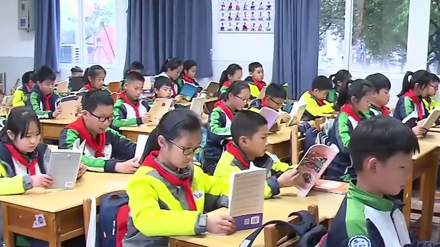 “阅美湖湘·点亮成长”全省中小学生读书行动 九大子活动贯彻全年 100种推荐书目分享阅读