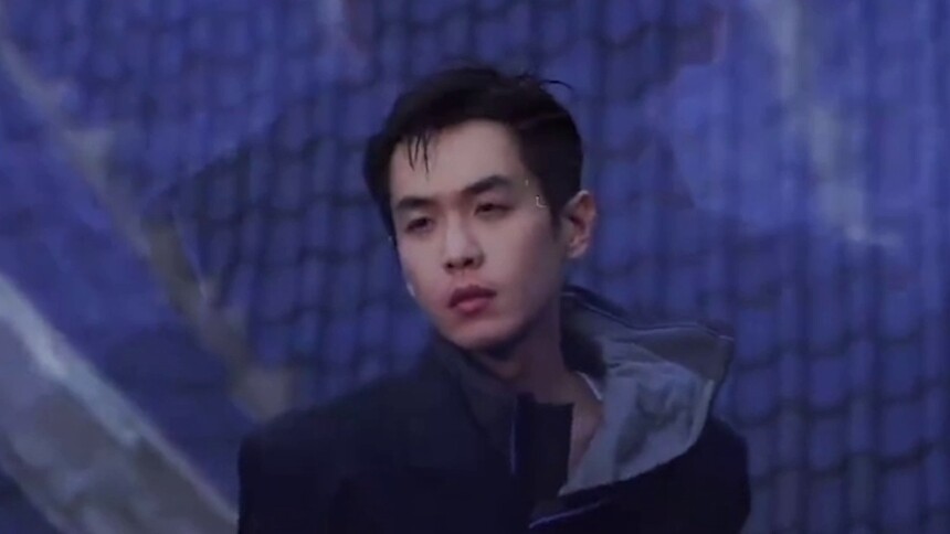 在线蹲合作！张若昀吃面不忘cue白宇