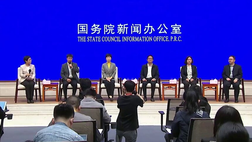 钳工特级技师郑志明：广大产业工人技能报国的舞台会越来越宽广