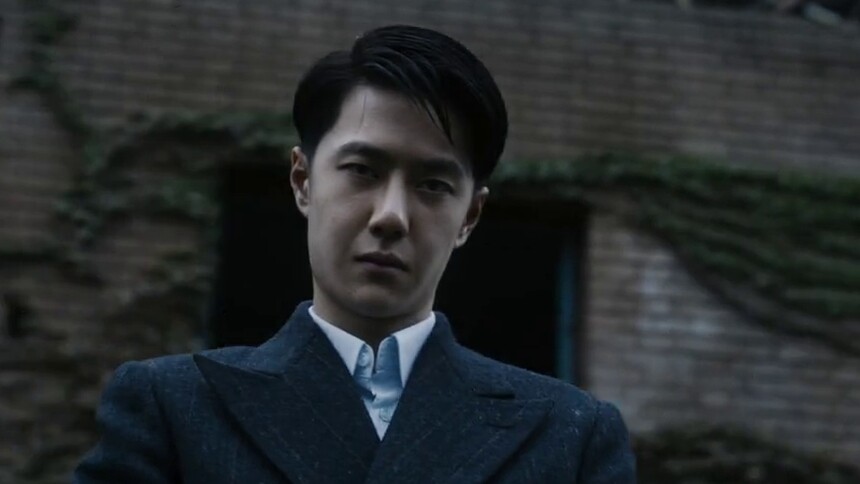 叶先生故意激怒何主任
