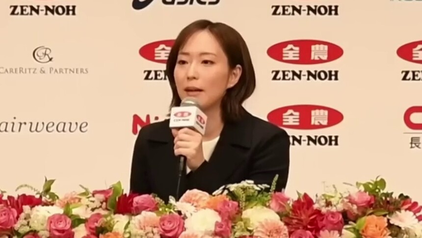 全球连线｜石川佳纯出席退役发布会 用中文感谢中国球迷支持