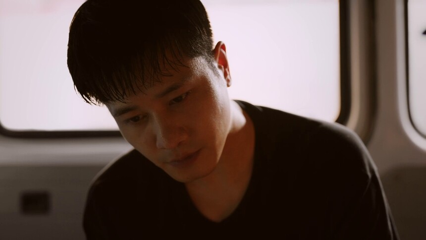 王扬鸣救护车上做手术不敢下刀，路清奇用“激将法”为他打气