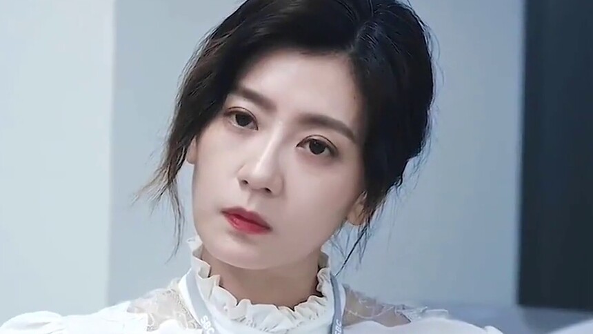 脆弱感是她最致命的吸引力——贾静雯