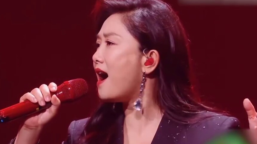 凤凰传奇新版《望星辰》！来感受曾毅的超稳现场